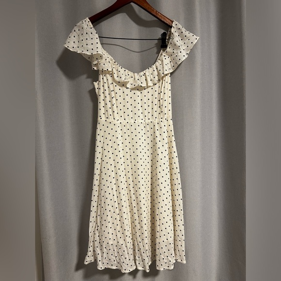 3/$25 Old Navy polkadot midi dress - Picture 1 of 4